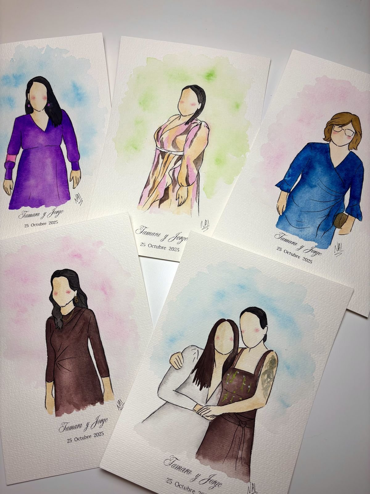 Retratos individuales en acuarela con fondos de colores